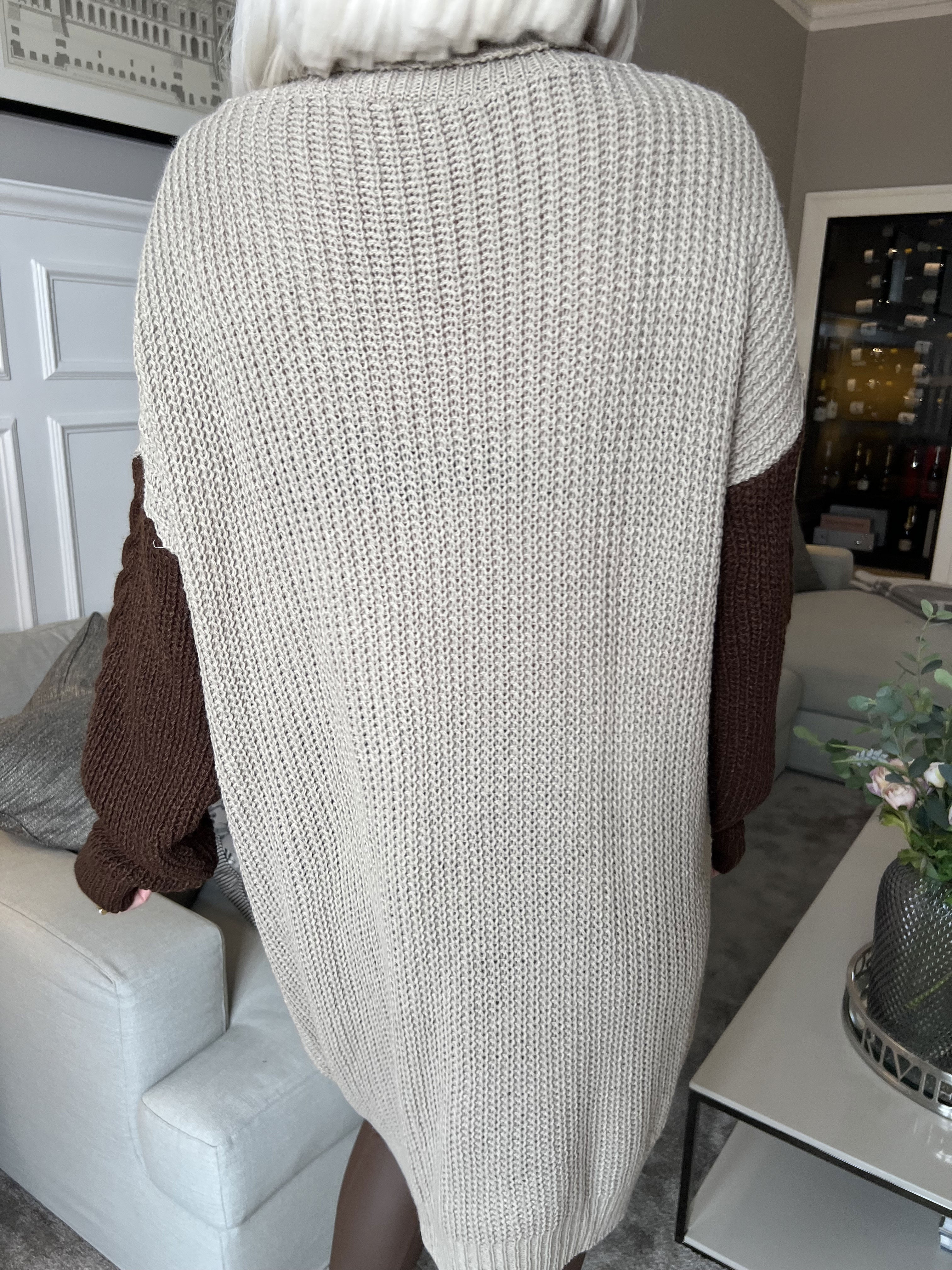 Tenna - Tvåfärgad klänning i kabelstickning - Grey